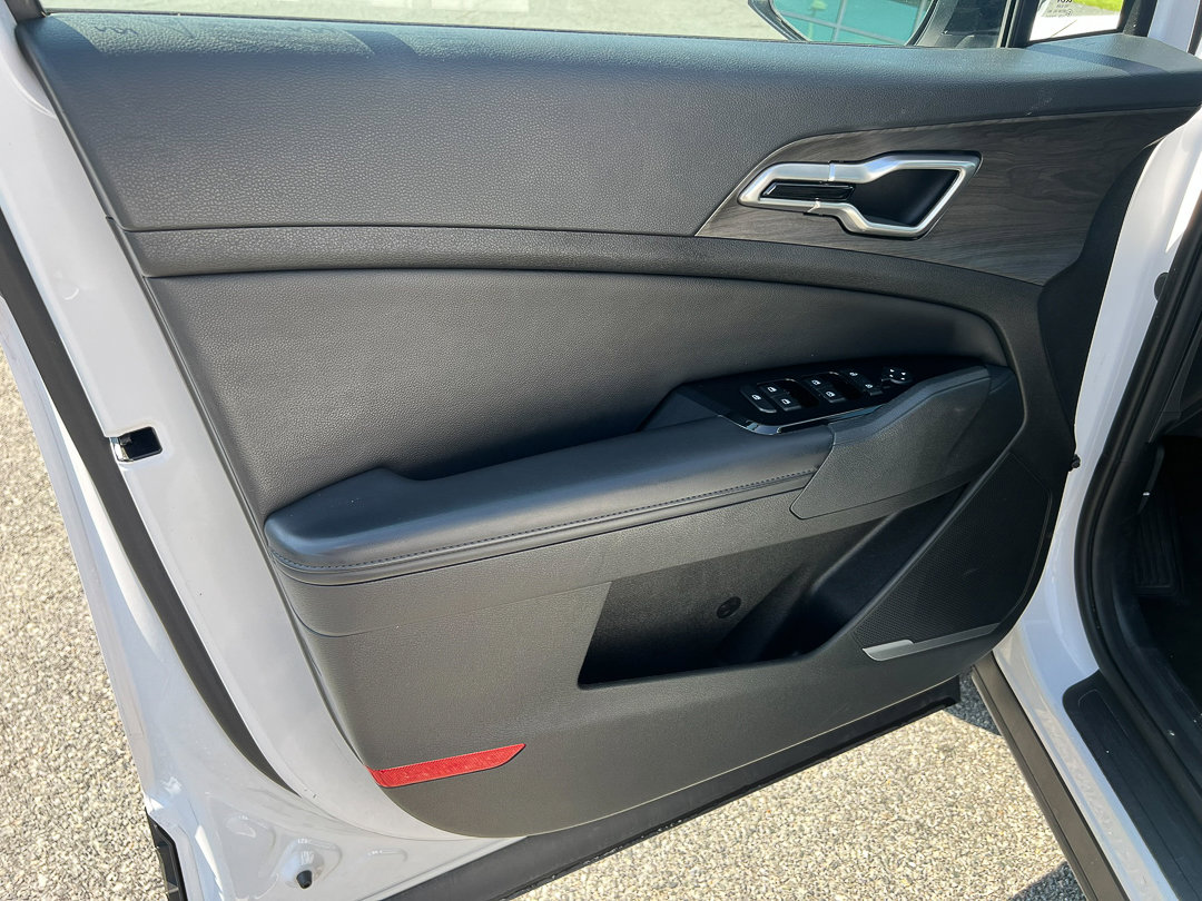 Used 2023 Kia Sportage X-Line w/ X-Line Premium Package AWD/4WD image 17