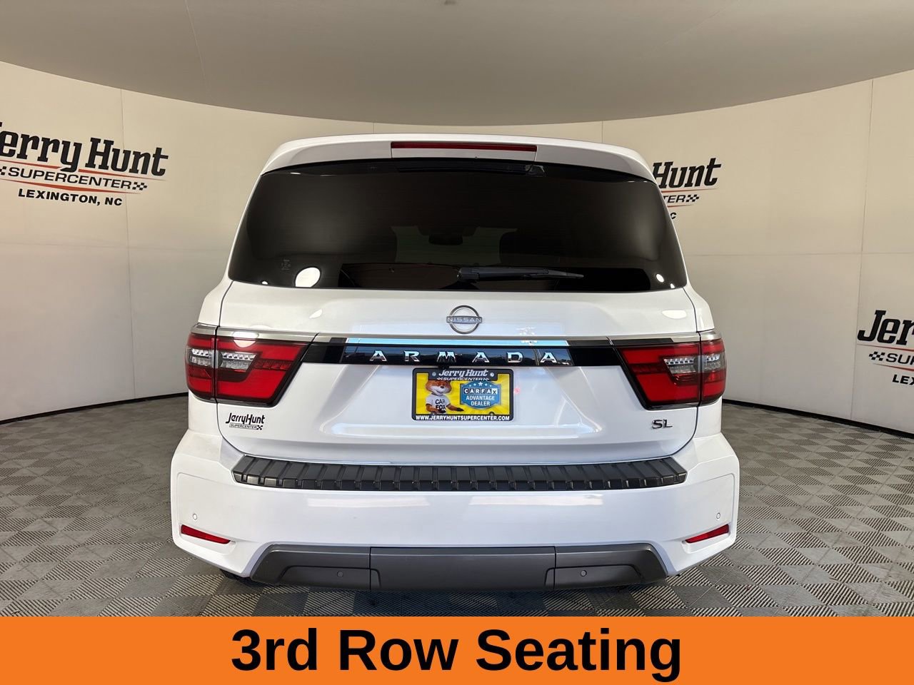 Used 2021 Nissan Armada SL w/ Captain's Chairs Package image 6