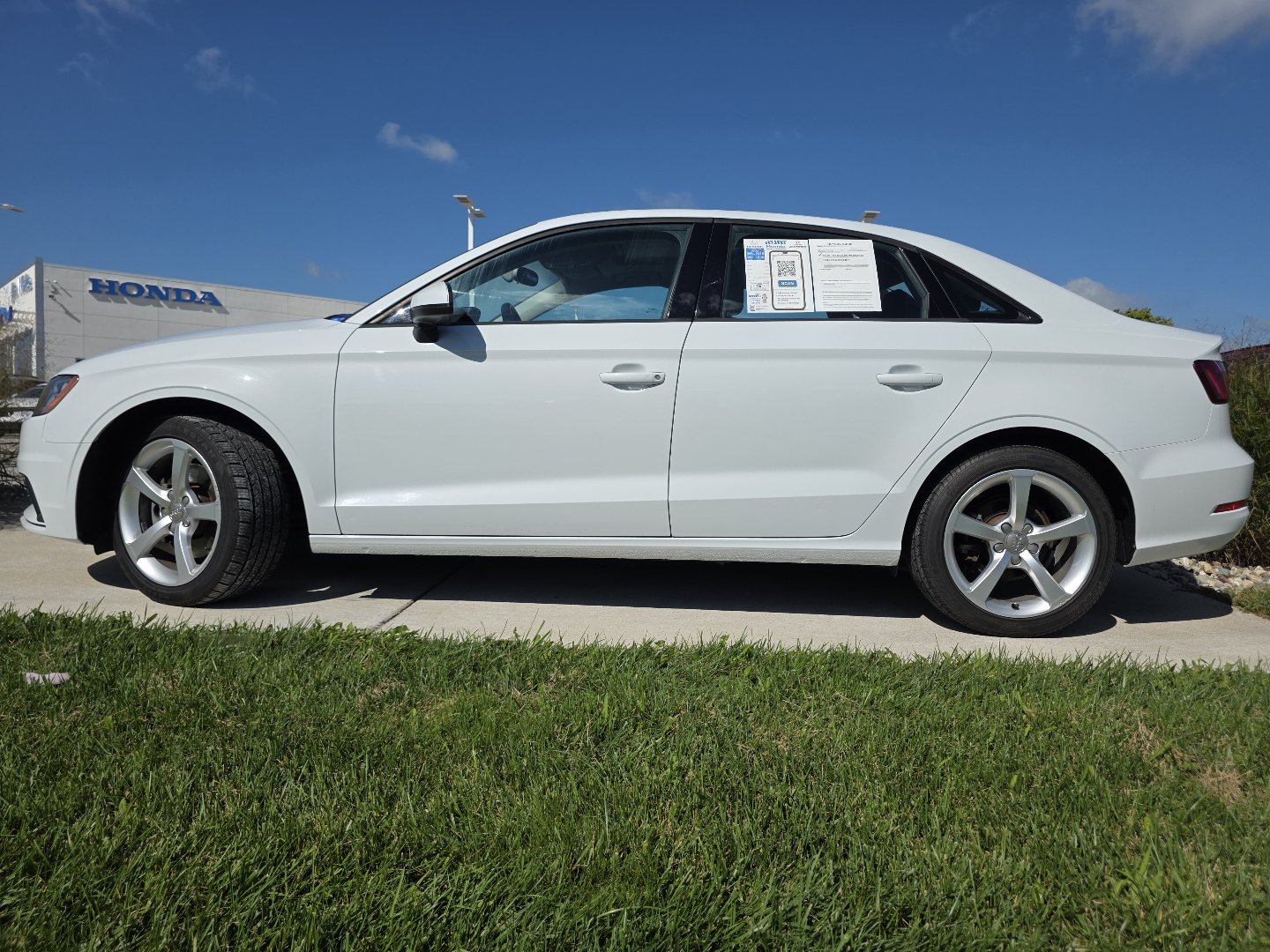 Used 2015 Audi A3 1.8T Premium w/ Cold Weather Package FWD image 10