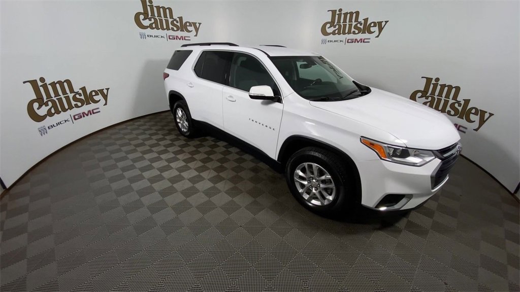 Used 2019 Chevrolet Traverse LT image 2