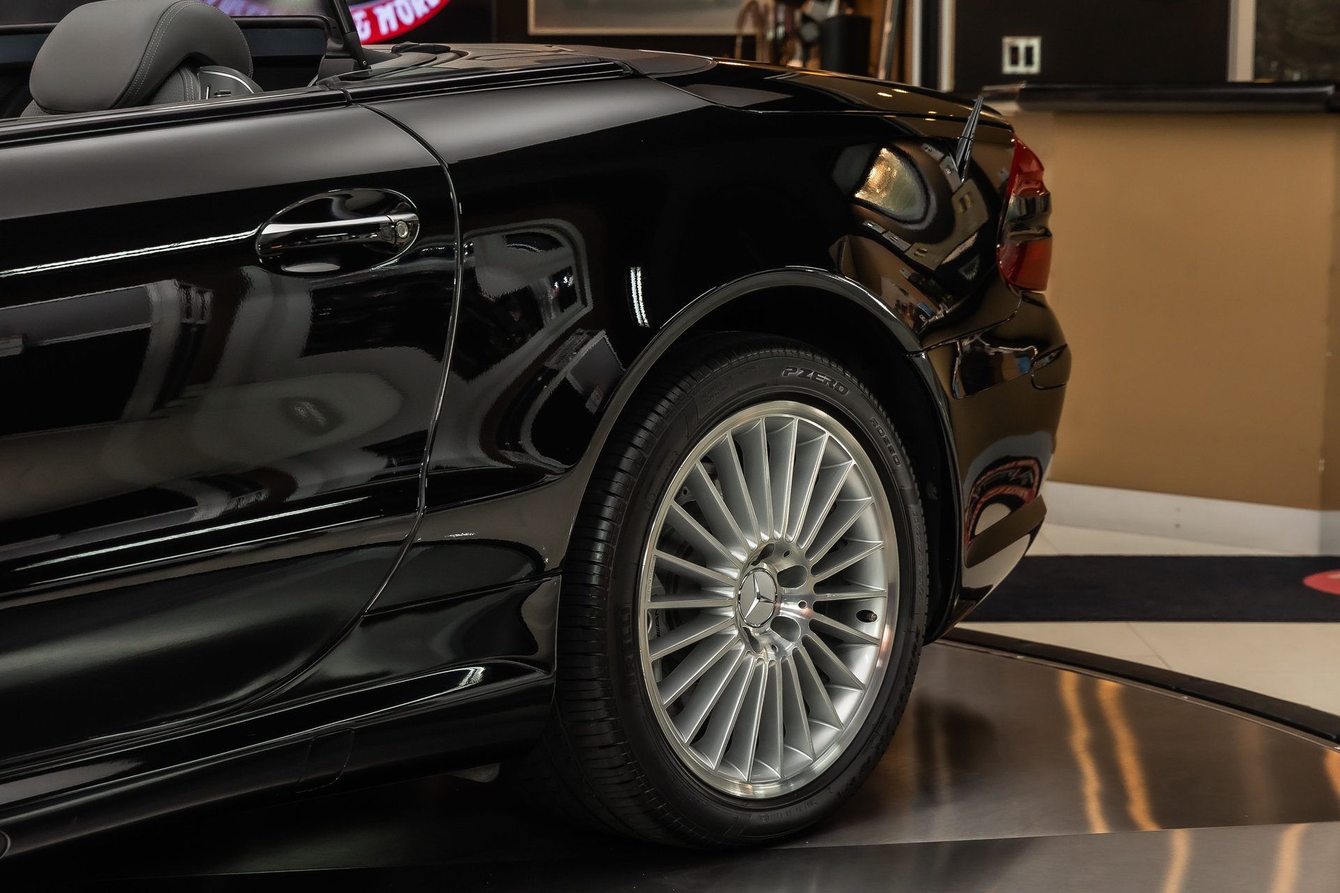 Used 2003 Mercedes-Benz SL 55 AMG image 32
