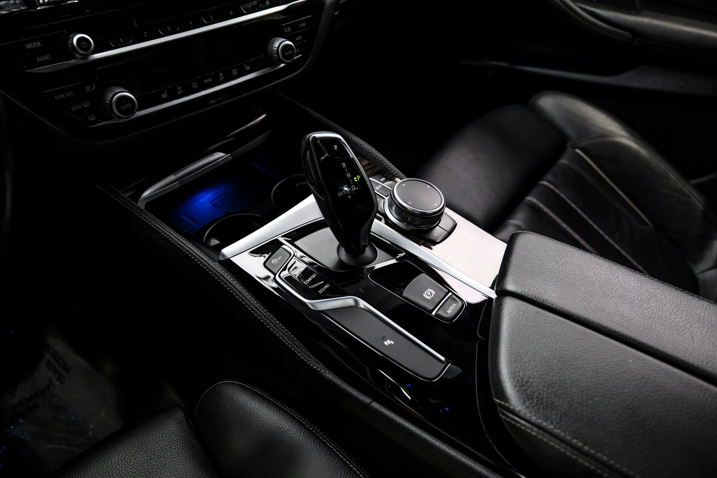 Used 2018 BMW 540i w/ M Sport Package RWD image 30