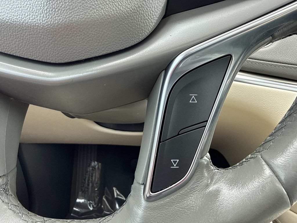 Used 2018 Cadillac XT5 Luxury w/ Driver Awareness Package FWD image 37