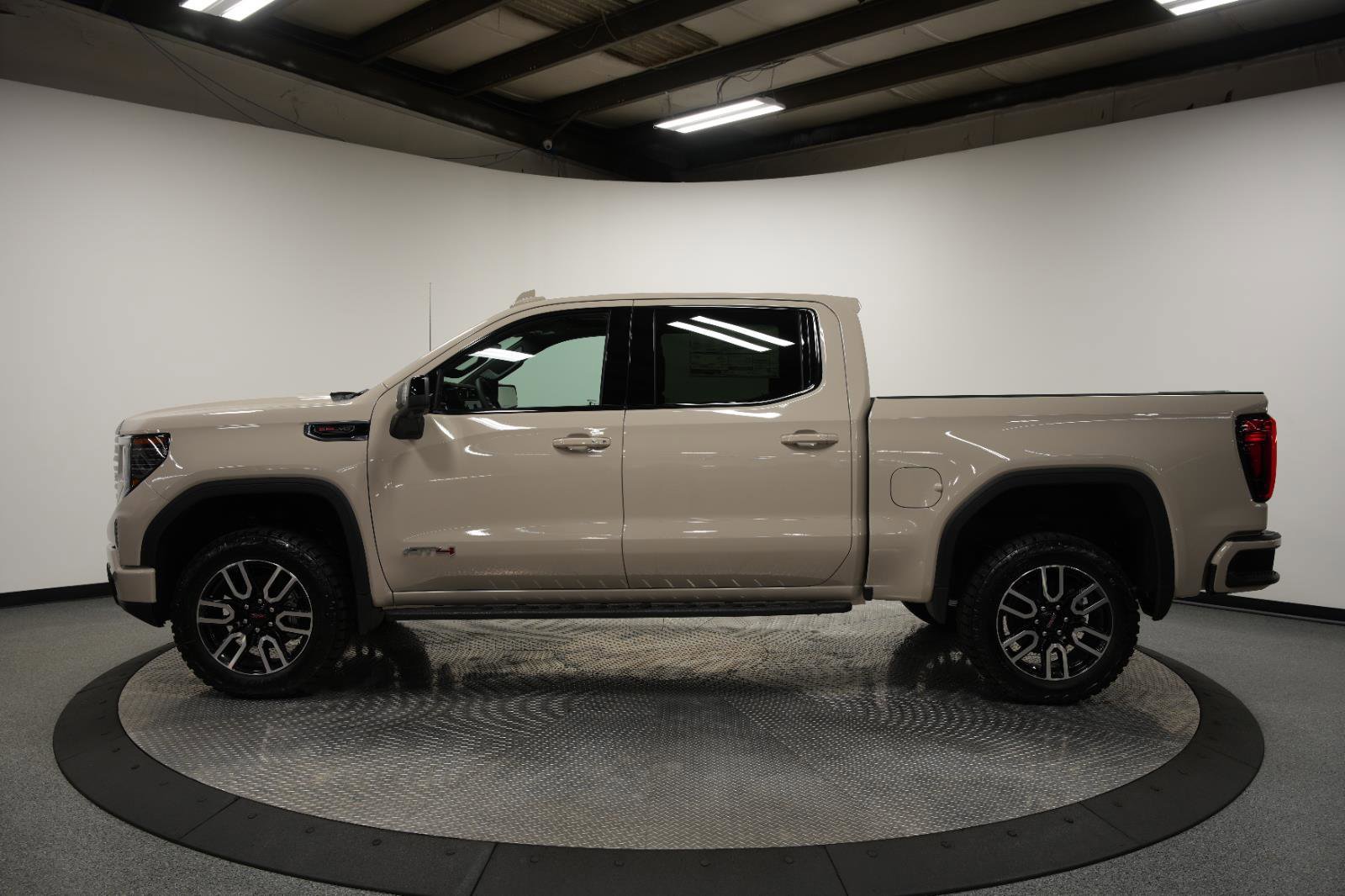 New 2026 GMC Sierra 1500 AT4 image 4