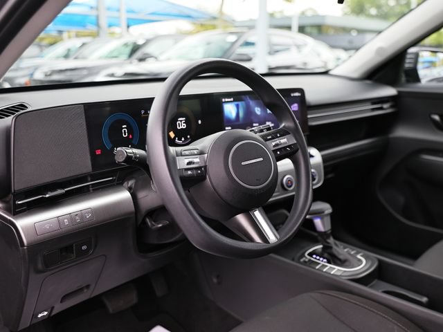 Used 2024 Hyundai Kona SE FWD image 17