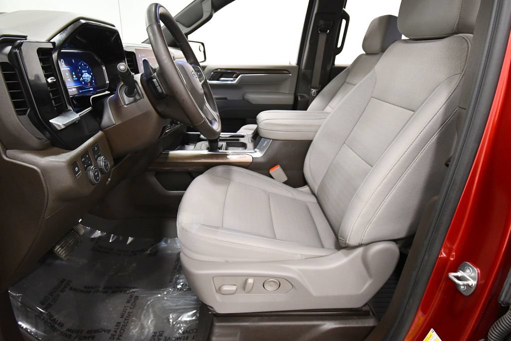 Used 2024 Chevrolet Silverado 1500 RST AWD/4WD image 14