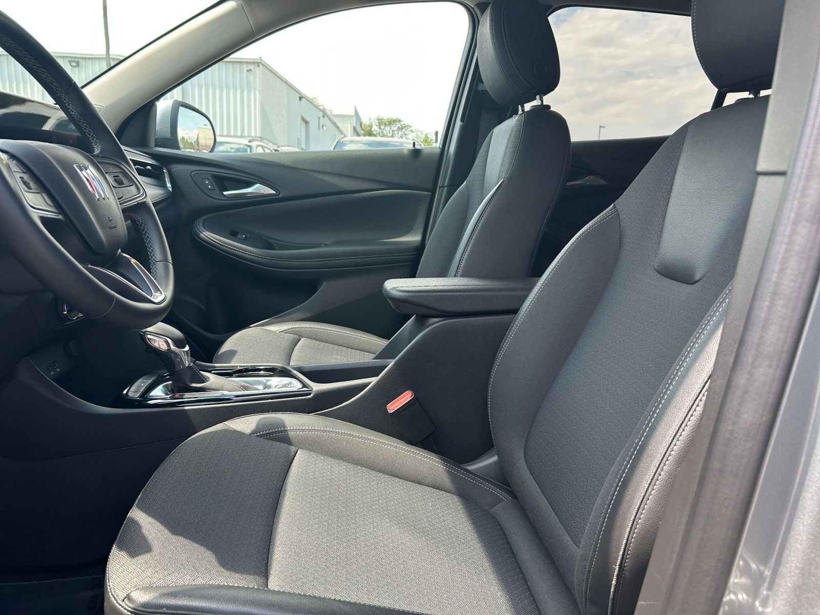 Used 2025 Buick Encore GX Preferred FWD image 22