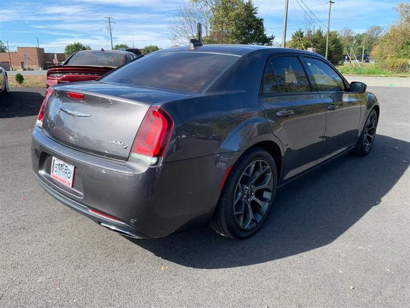 Used 2018 Chrysler 300 S image 4