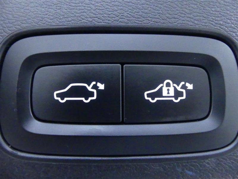 Used 2019 Volvo XC60 T5 Inscription image 32