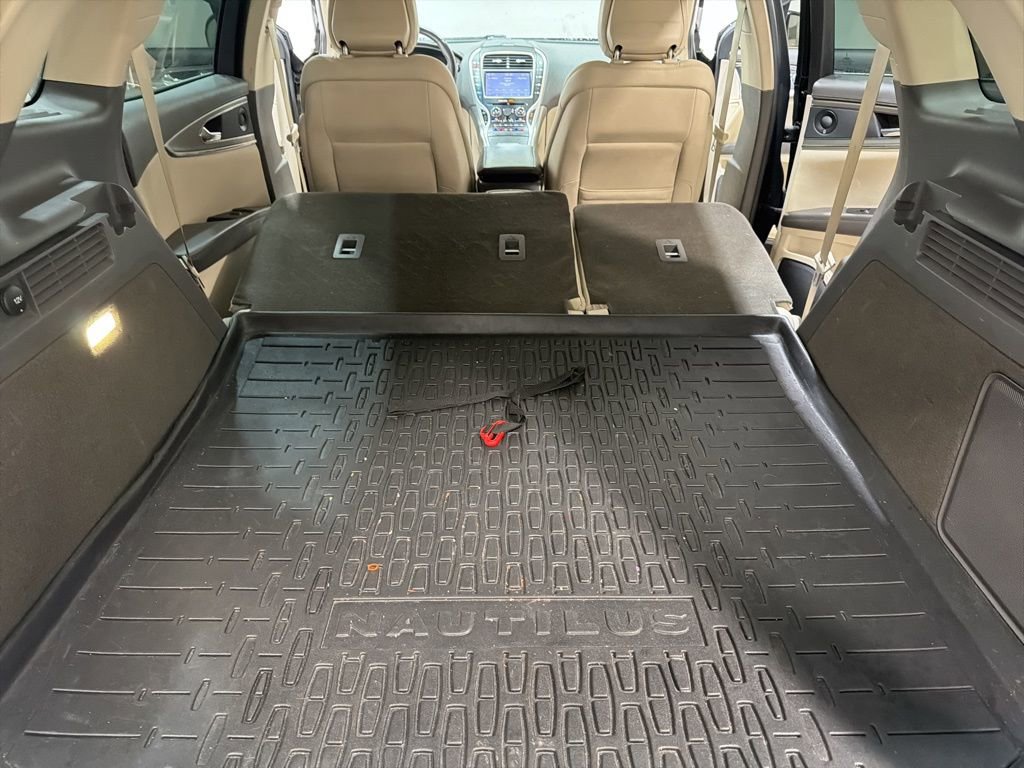 Used 2020 Lincoln Nautilus Reserve w/ Equipment Group 201A image 24