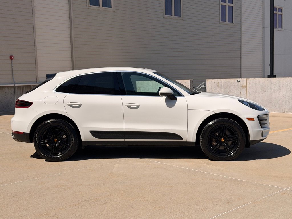 Used 2015 Porsche Macan S w/ Premium Package Plus image 2