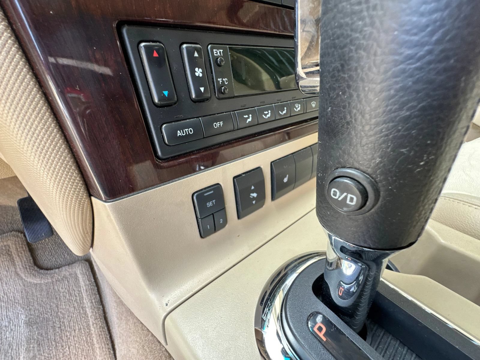 Used 2006 Ford Explorer Limited RWD image 77
