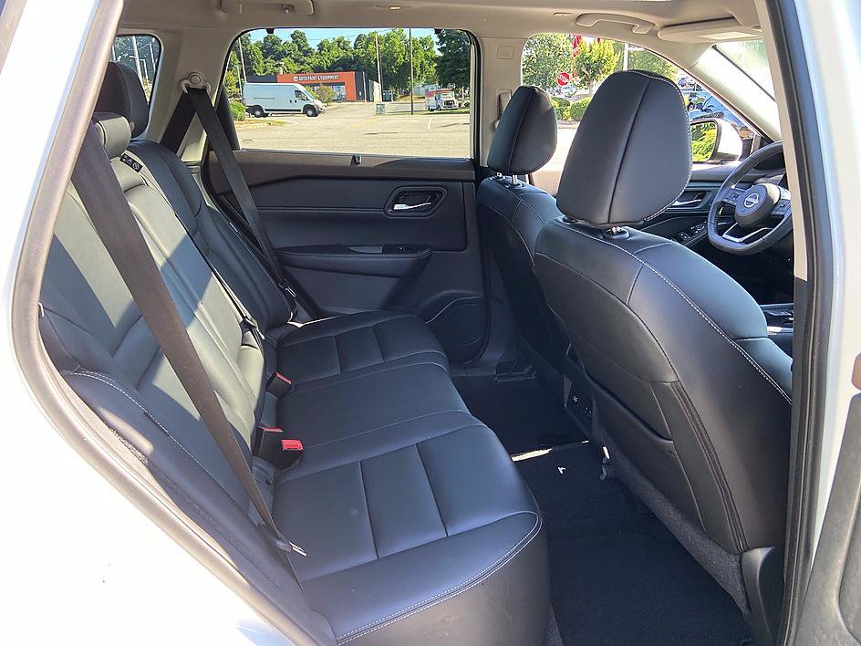 Certified 2023 Nissan Rogue SL w/ SL Premium Package FWD image 19