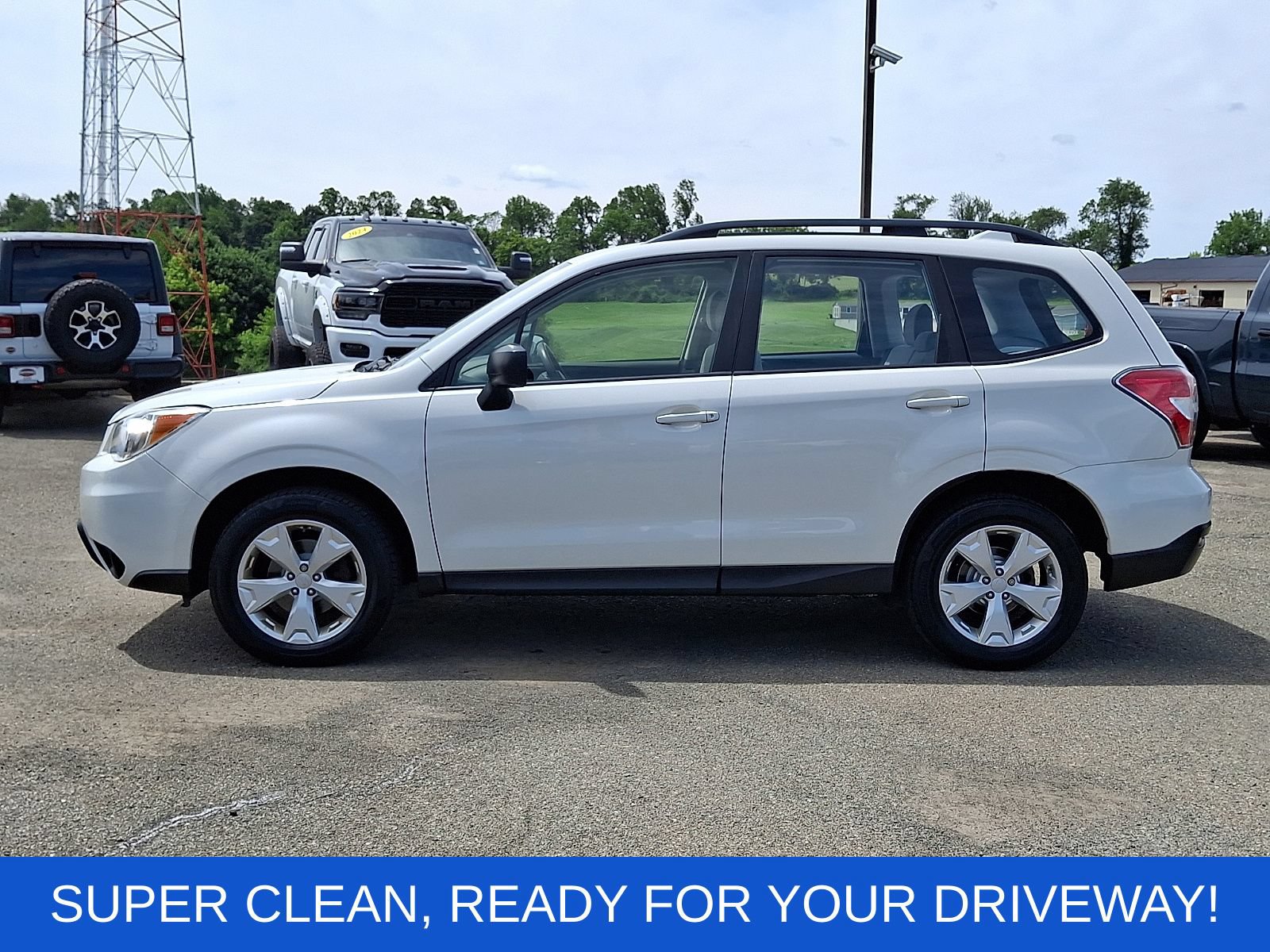 Used 2016 Subaru Forester 2.5i w/ Alloy Wheel Package AWD/4WD image 4