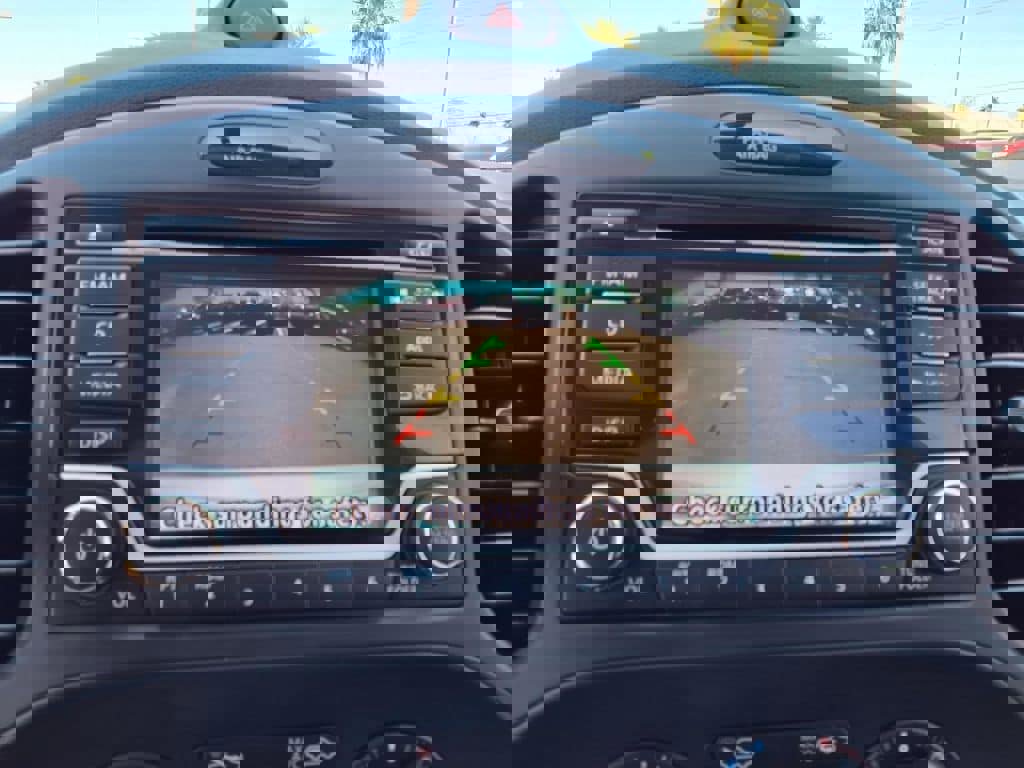 Used 2016 Nissan Juke S image 7