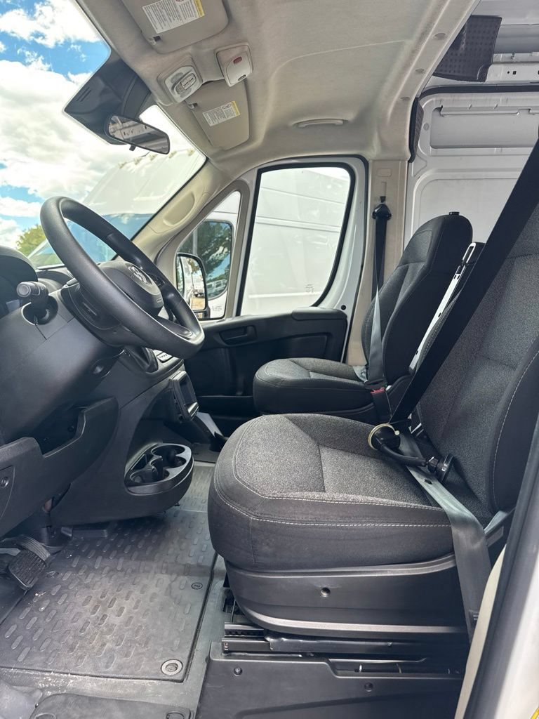 Used 2022 RAM ProMaster 2500 FWD image 2