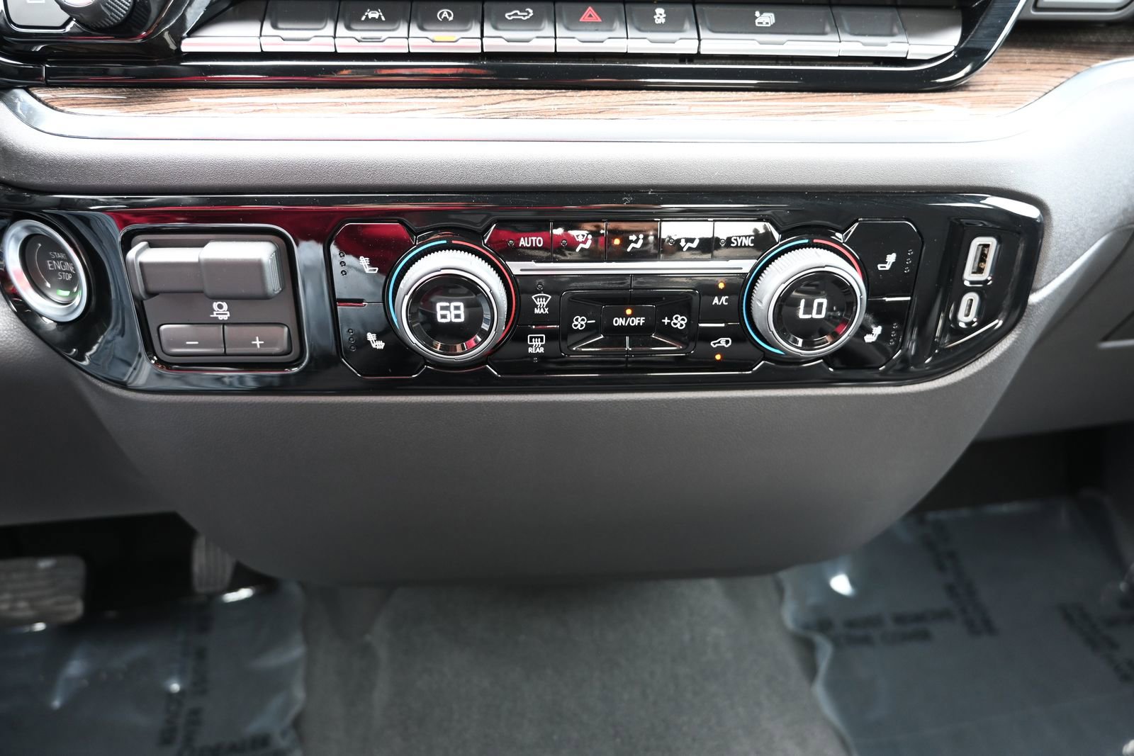 Used 2025 Chevrolet Silverado 1500 LT image 18