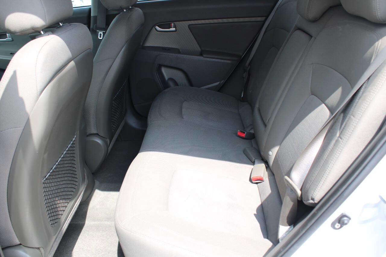 Used 2013 Kia Sportage LX AWD/4WD image 10