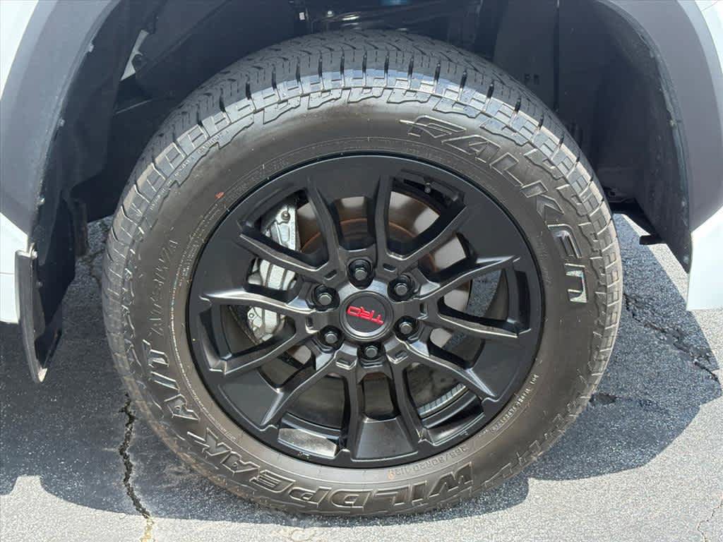 Used 2025 Toyota Tundra Limited w/ TRD Off-Road Package AWD/4WD image 32