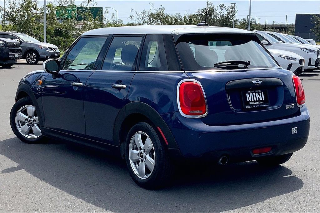 Used 2017 MINI Cooper 4-Door Hardtop FWD image 10