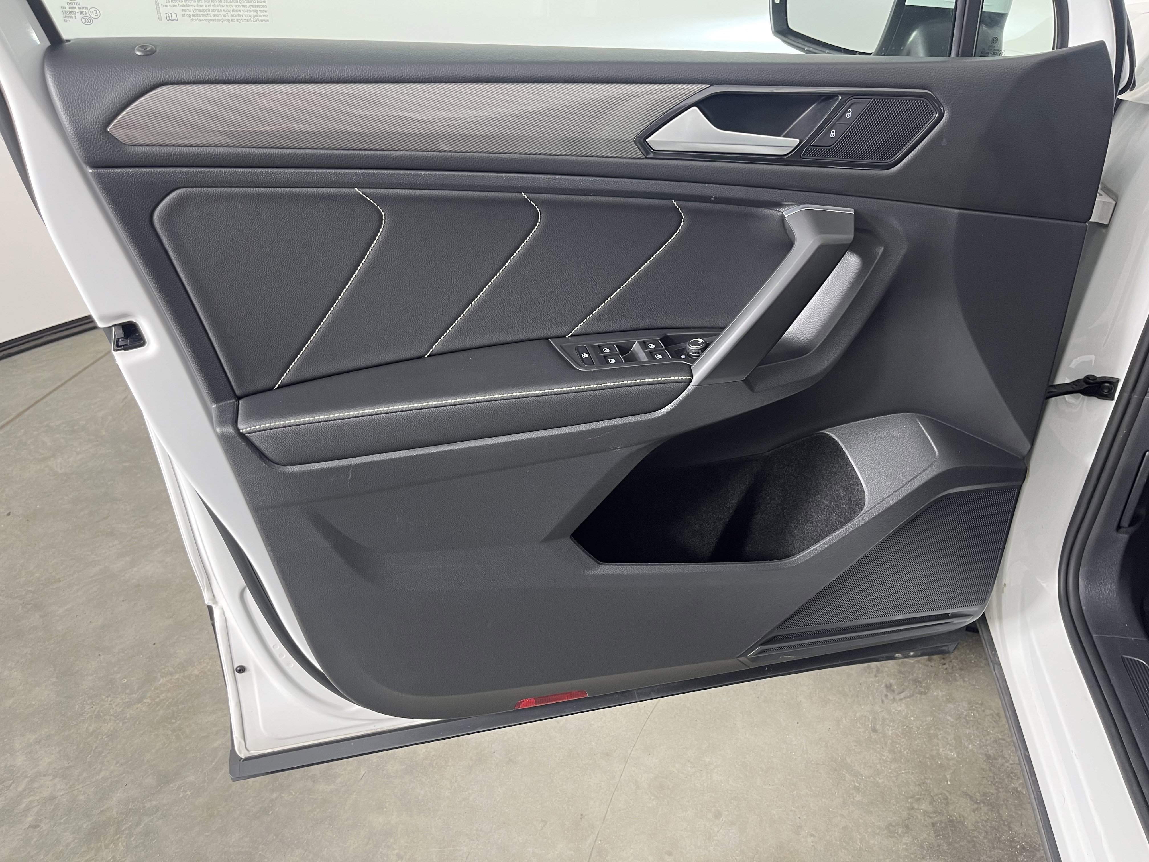 Certified 2022 Volkswagen Tiguan SE AWD/4WD image 21
