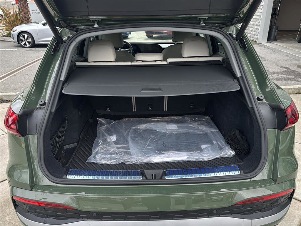 Used 2025 Audi Q5 Premium Plus w/ Premium Plus image 16