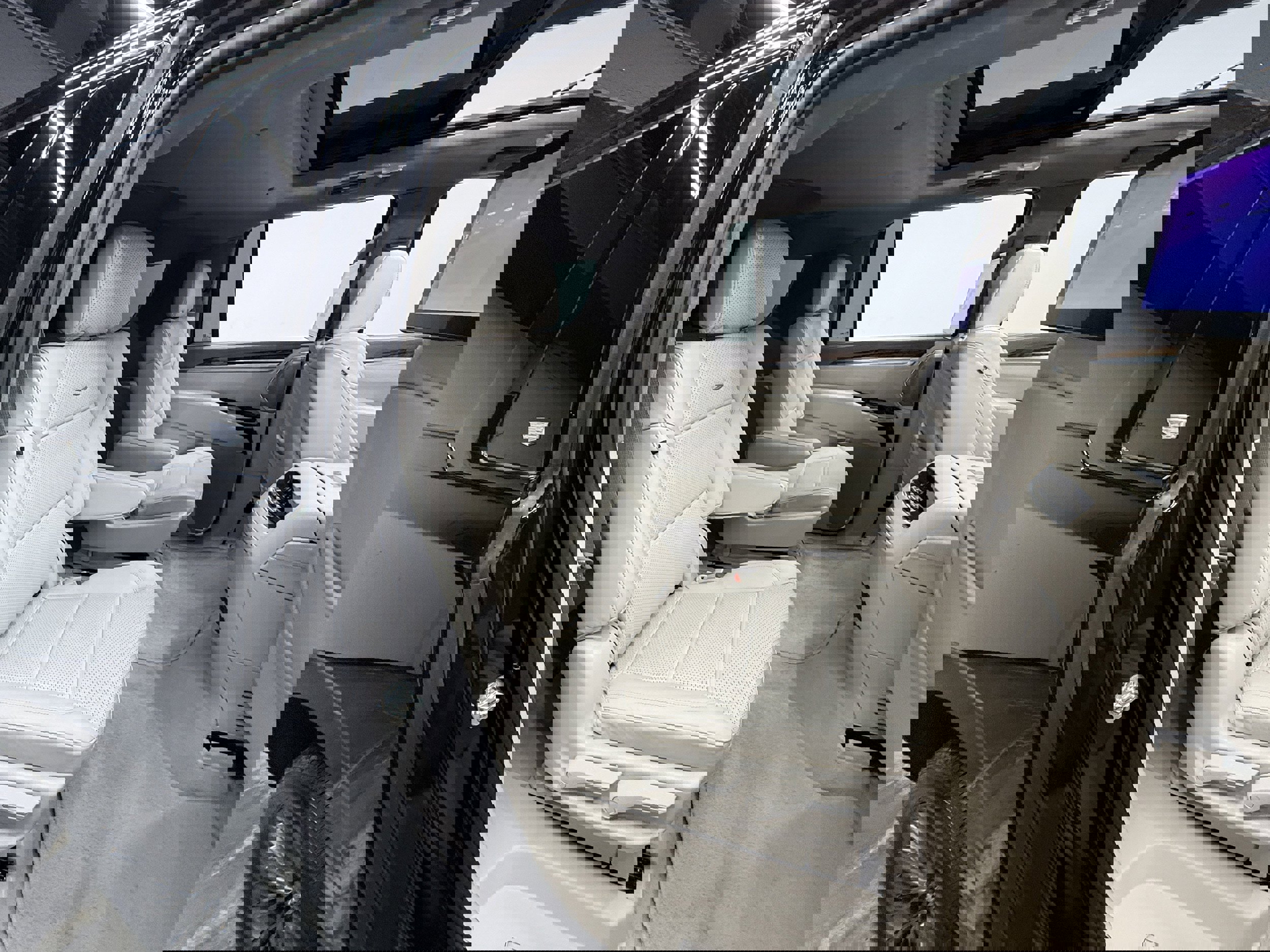 Used 2025 Cadillac Escalade ESV Sport Platinum image 41