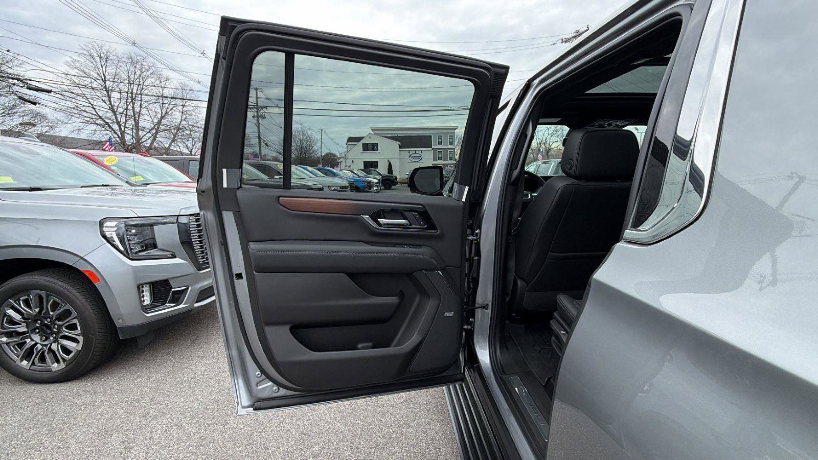New 2026 GMC Yukon XL Denali AWD/4WD image 35