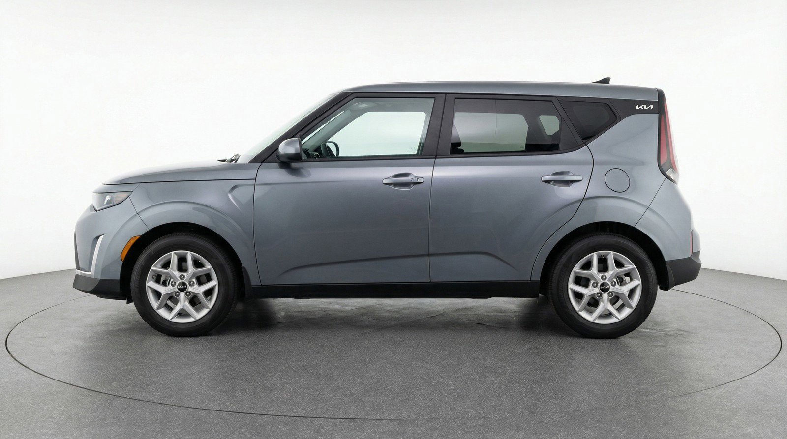 Used 2025 Kia Soul LX w/ LX Technology Package image 5