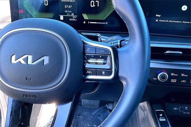 Used 2025 Kia Sorento S image 12