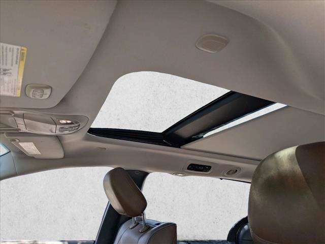 Used 2017 Chrysler Pacifica Limited w/ UConnect Theater Package image 9