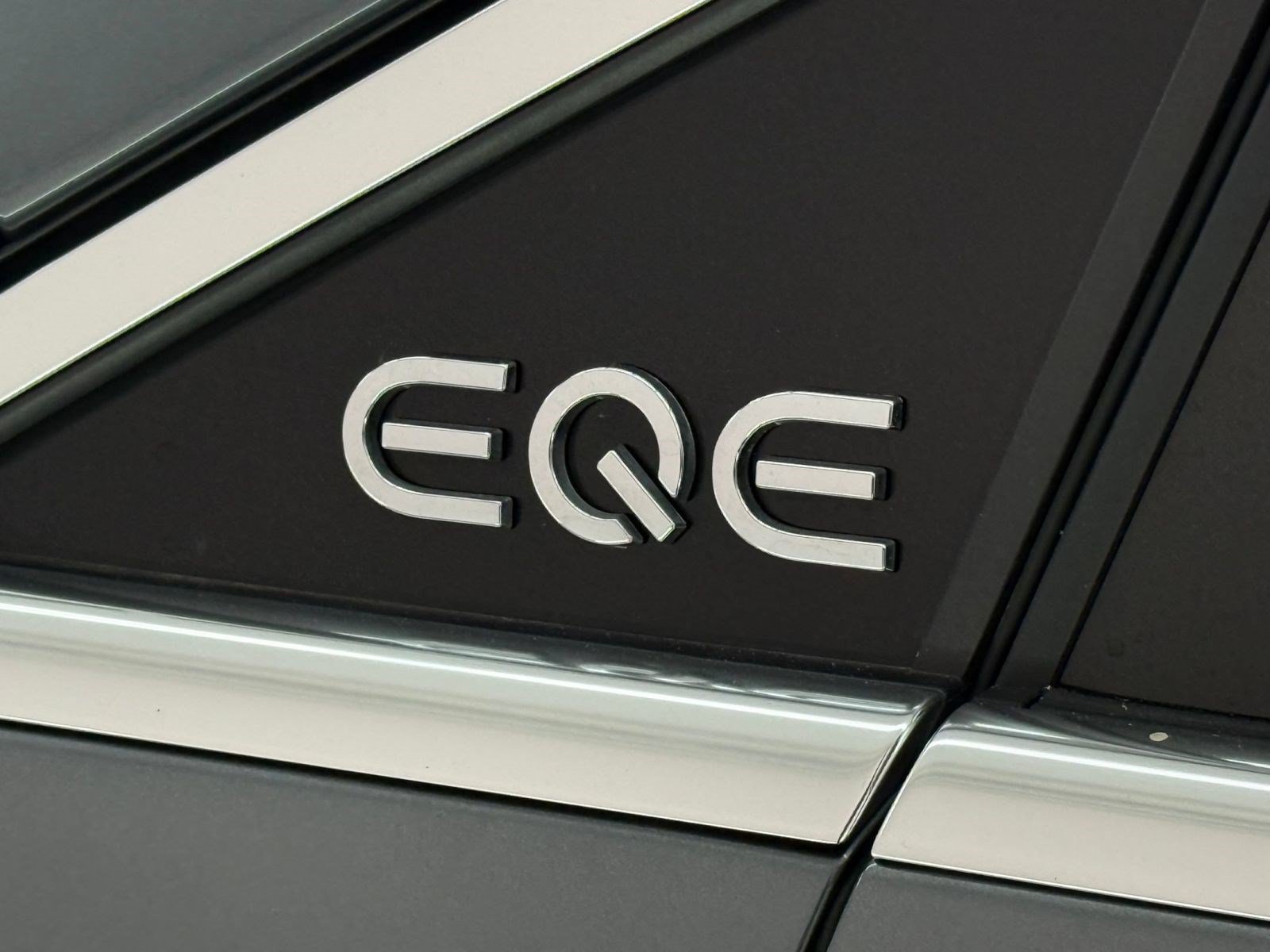 Certified 2023 Mercedes-Benz EQE 350+ 4MATIC SUV image 31