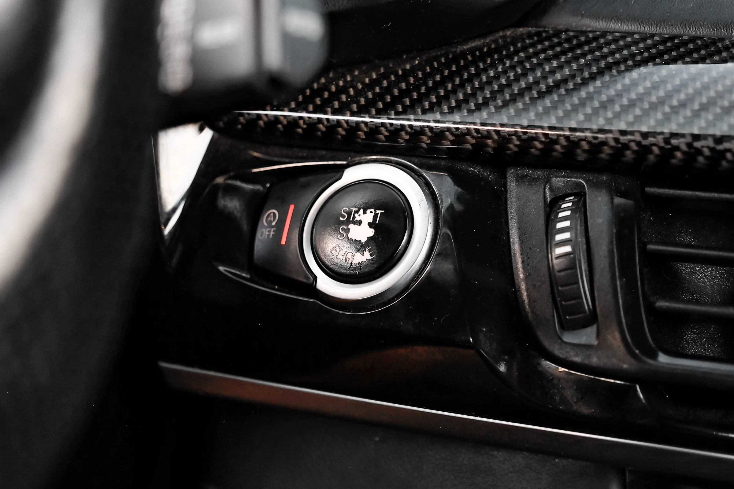 Used 2016 BMW X5 M image 27