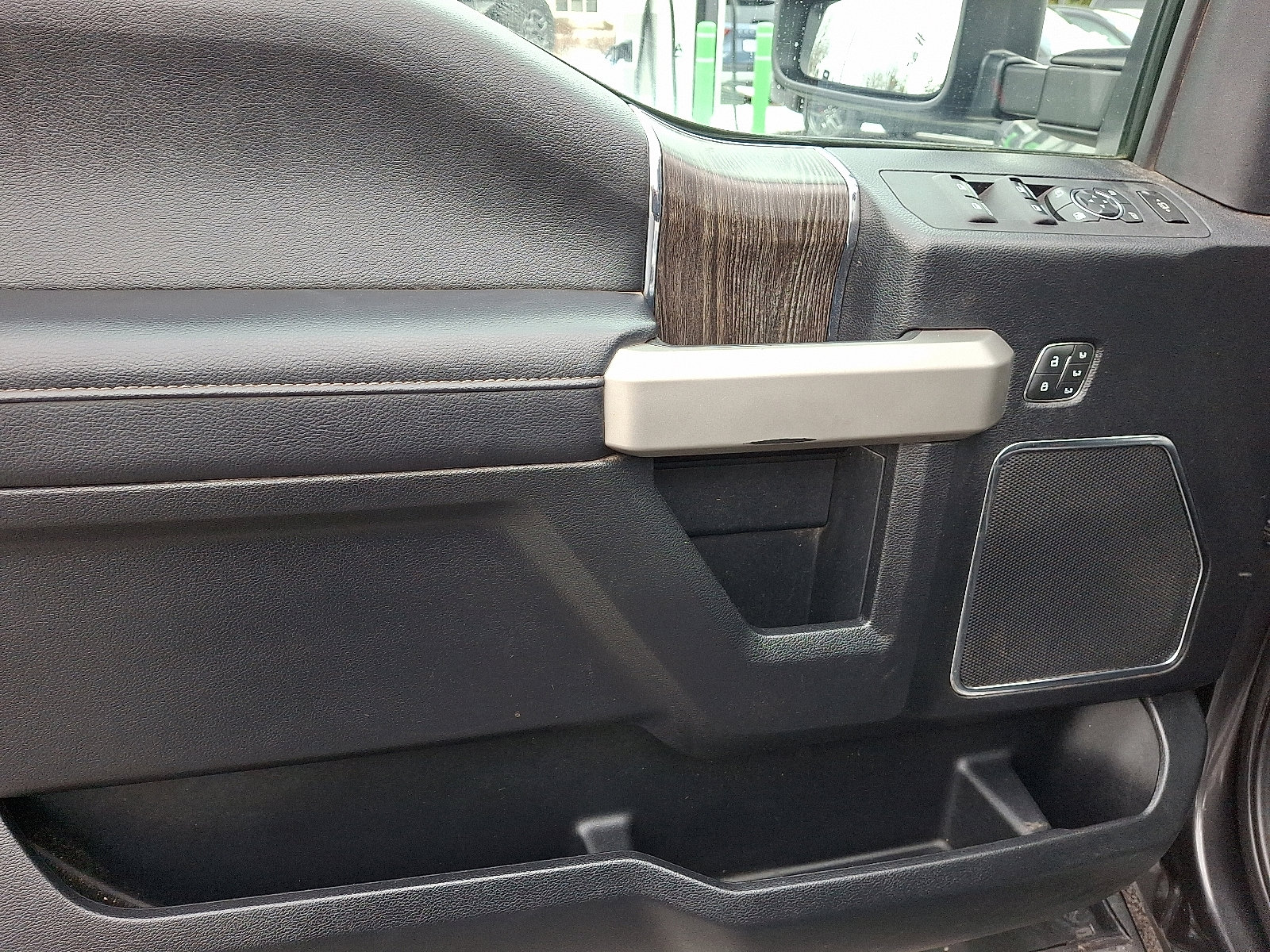 Certified 2020 Ford F350 Lariat image 13