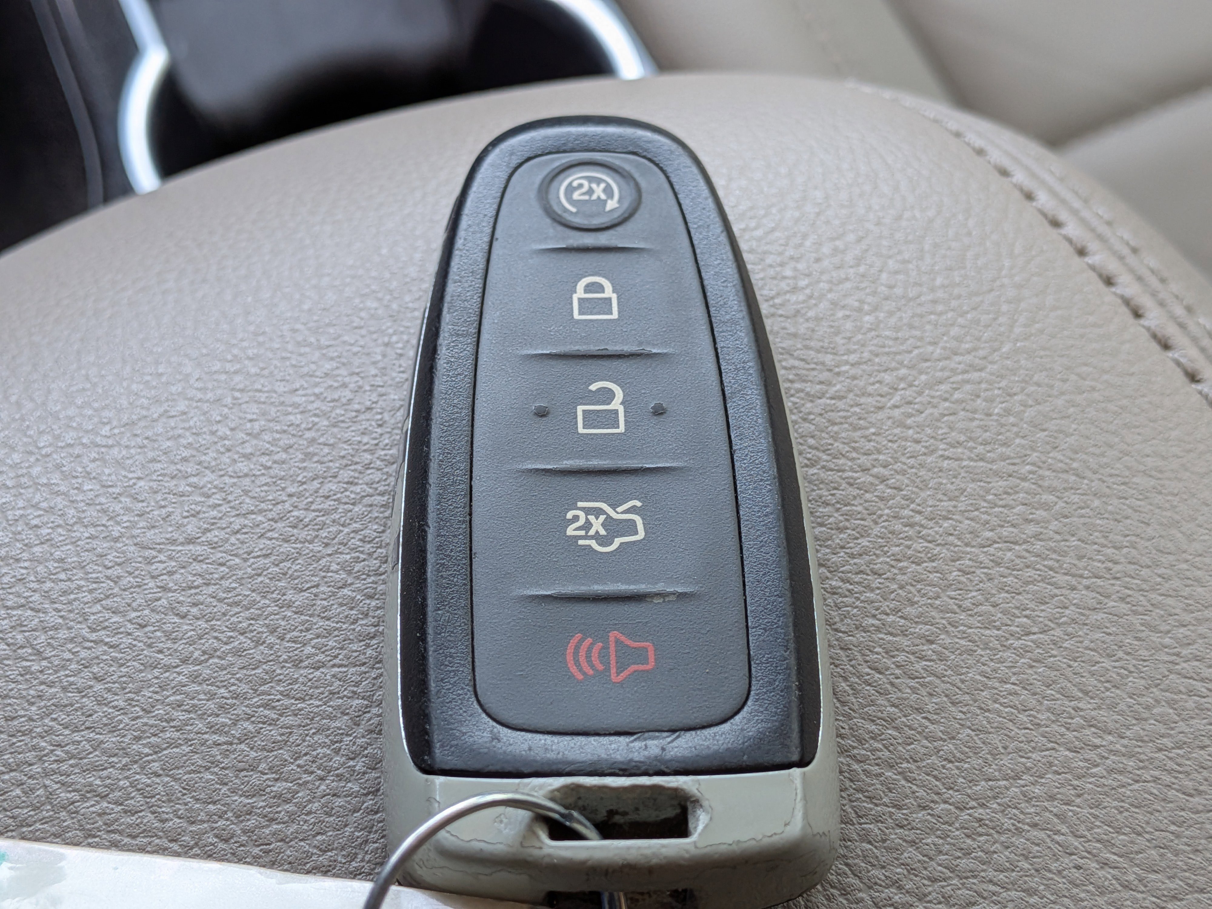 Used 2015 Ford Escape Titanium w/ Equipment Group 301A image 34