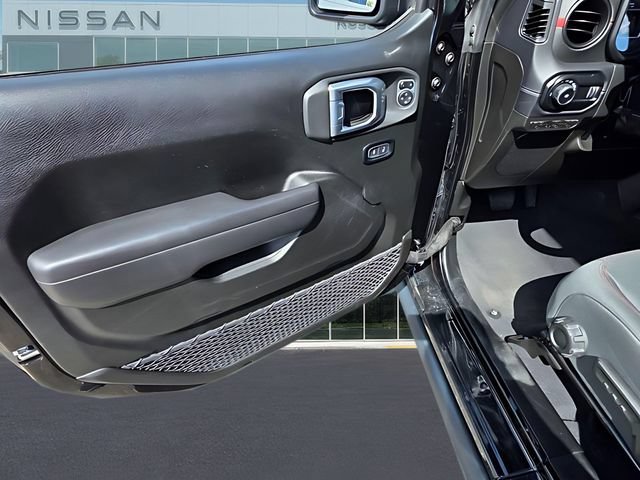 Used 2025 Jeep Wrangler Unlimited Rubicon AWD/4WD image 10