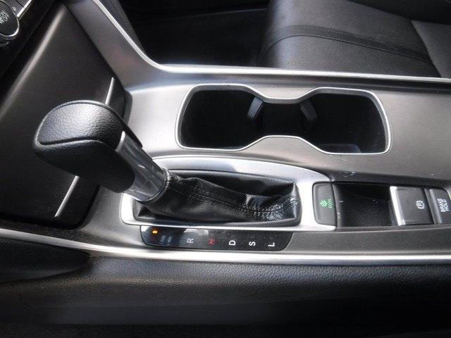 Used 2019 Honda Accord EX image 16