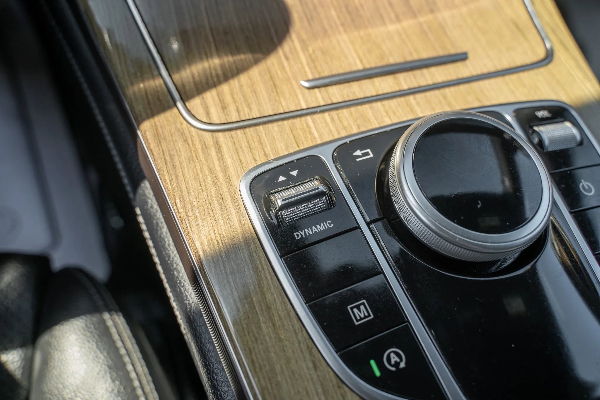 Used 2019 Mercedes-Benz GLC 300 4MATIC image 25