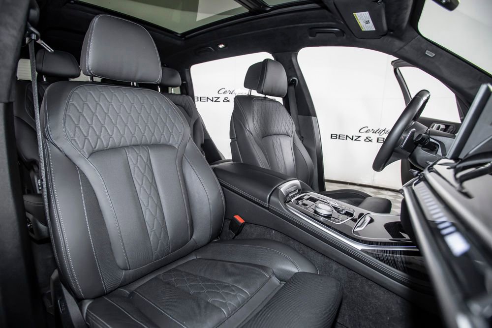 Used 2025 BMW X7 M60i w/ Executive Package AWD/4WD image 19