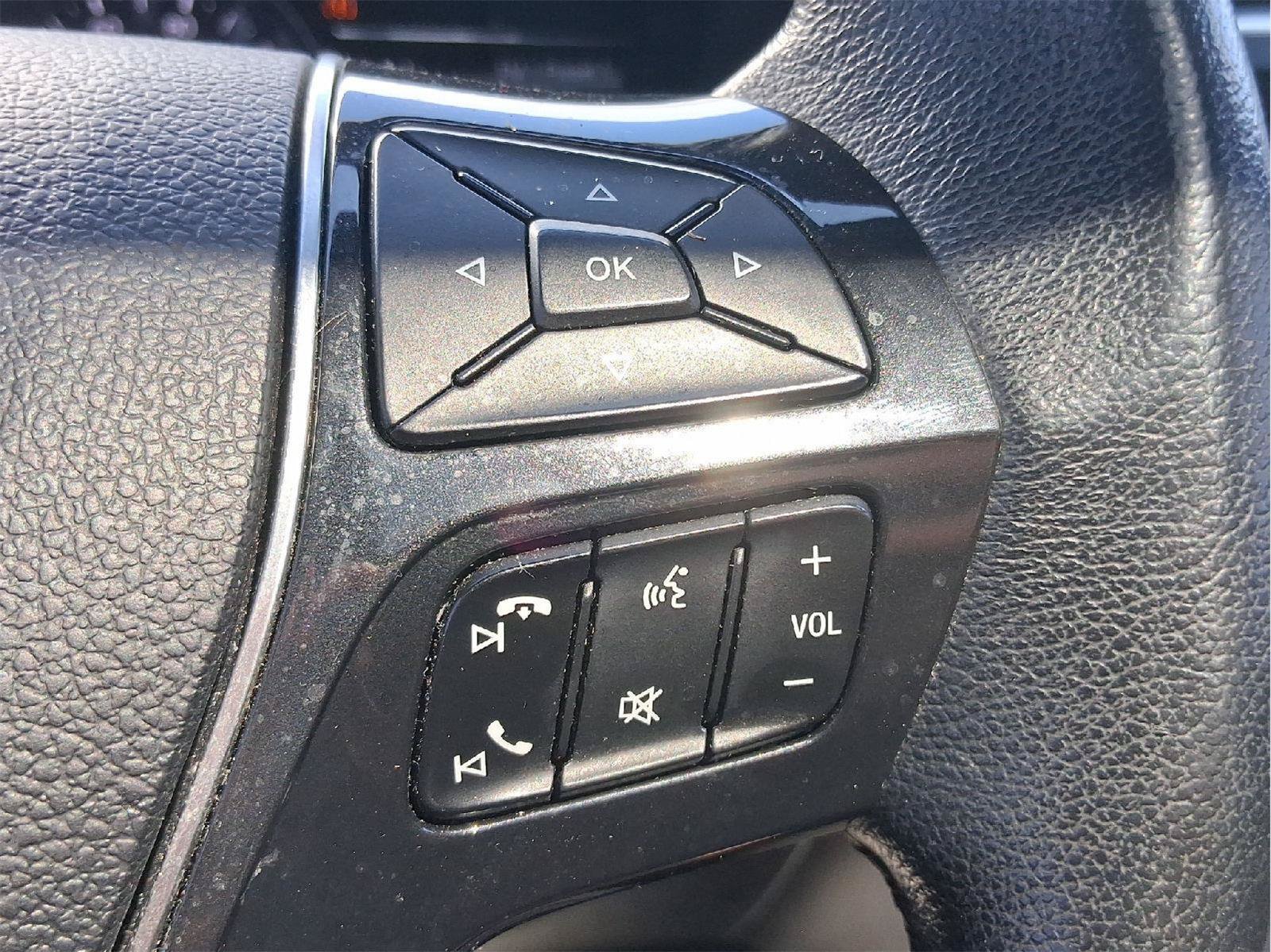 Used 2017 Ford Explorer Limited w/ Equipment Group 301A FWD image 20
