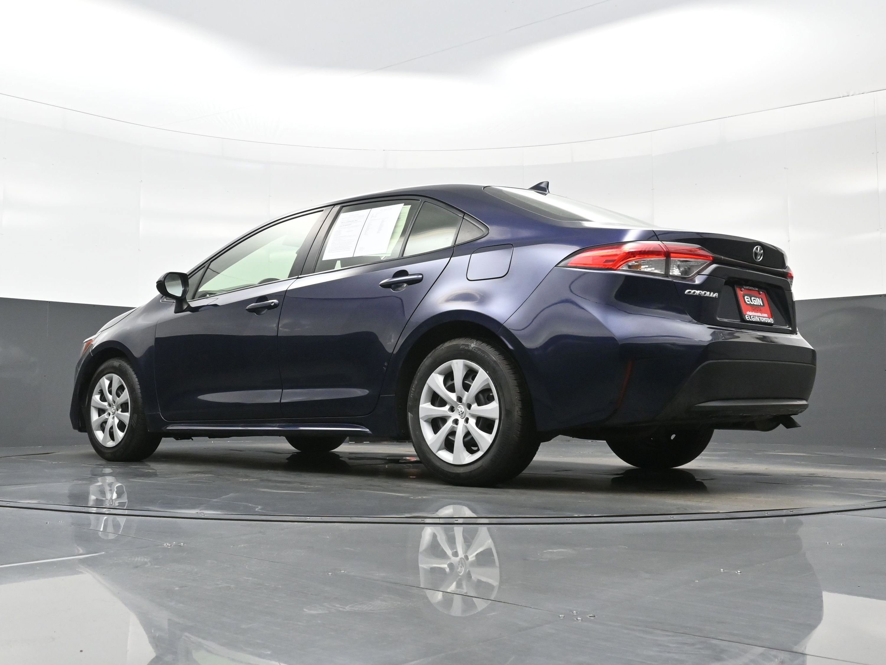 Used 2021 Toyota Corolla LE w/ Carpet Mat Package (TMS) image 28