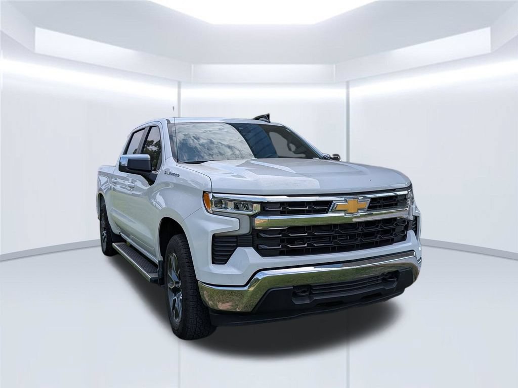 Used 2024 Chevrolet Silverado 1500 LT AWD/4WD image 4