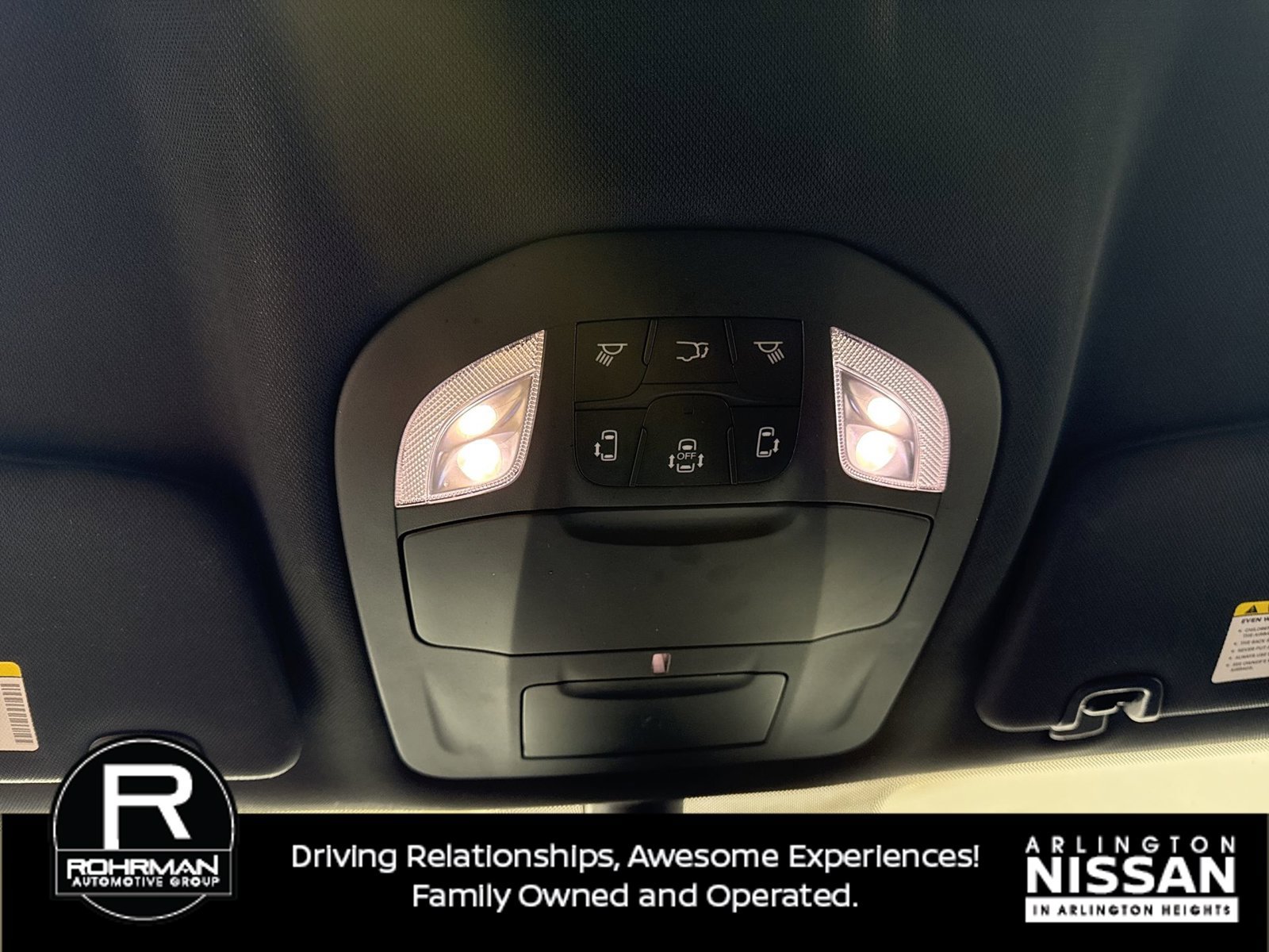 Used 2024 Chrysler Pacifica Limited FWD image 10