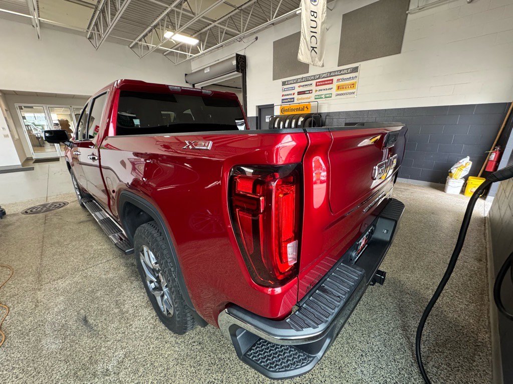 Used 2023 GMC Sierra 1500 SLT w/ SLT Premium Package image 7
