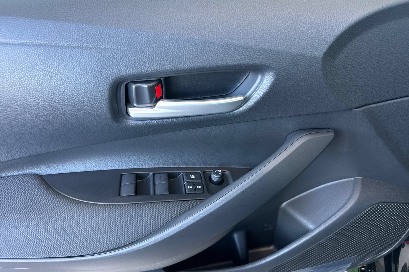 New 2026 Toyota Corolla SE FWD image 13
