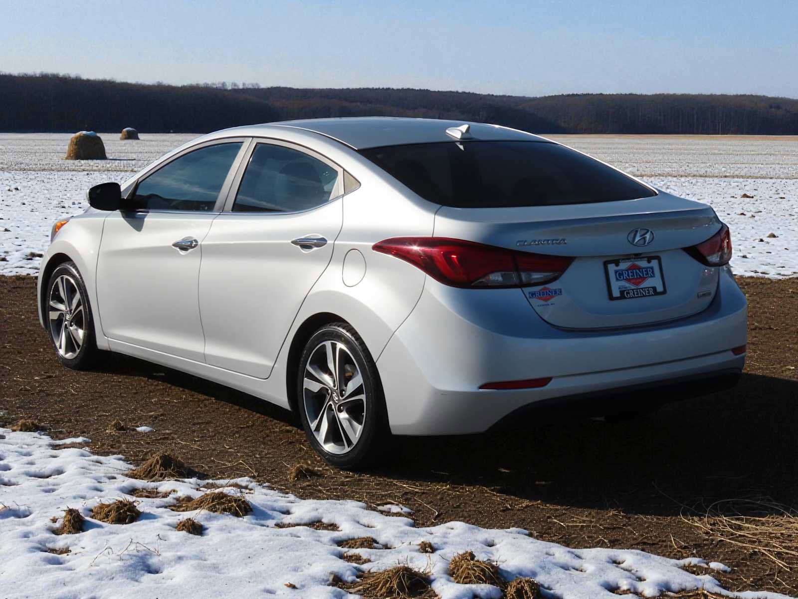 Used 2015 Hyundai Elantra Limited image 4