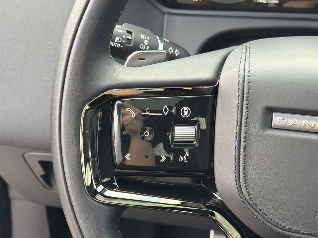 Used 2025 Land Rover Range Rover Velar Dynamic SE image 24