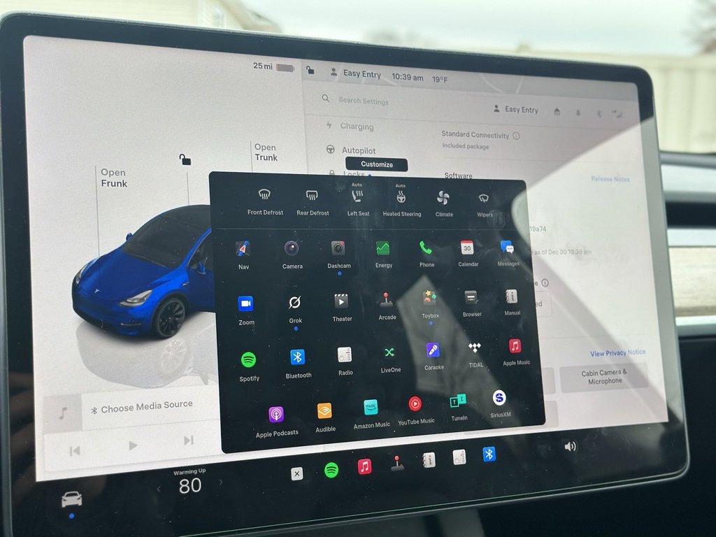 Used 2022 Tesla Model Y Long Range image 36