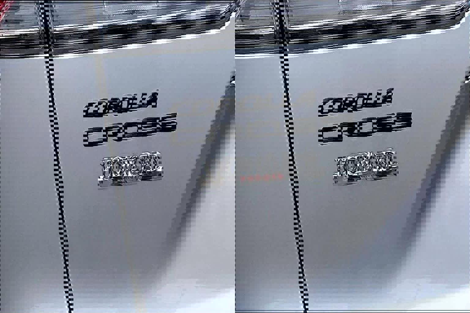 Used 2025 Toyota Corolla Cross XLE w/ Convenience Package image 30