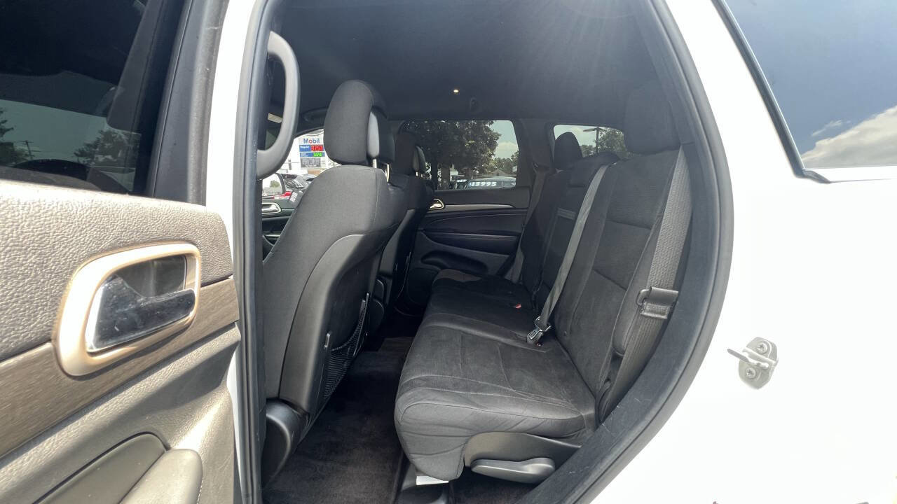 Used 2016 Jeep Grand Cherokee Laredo RWD image 14